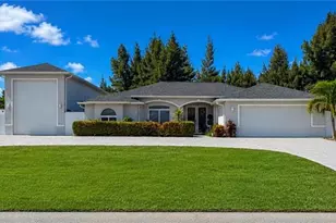 452 SW 19th Ave, Cape Coral, FL 33991 - Photo 2