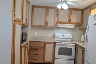 810 Holly Berry Ct, North Fort Myers, FL 33917 - Photo 6