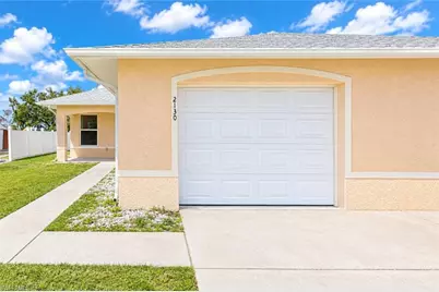 2130 NE 8th Pl, Cape Coral, FL 33909 - Photo 2