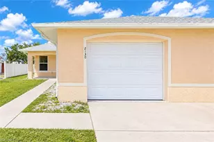 2130 NE 8th Pl, Cape Coral, FL 33909 - Photo 2