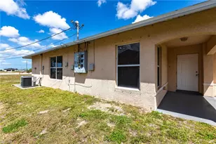 2130 NE 8th Pl, Cape Coral, FL 33909 - Photo 26