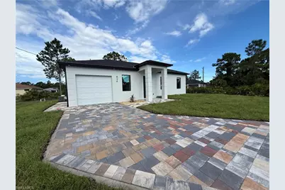 824 Dawhert Ave S, Lehigh Acres, FL 33974 - Photo 2