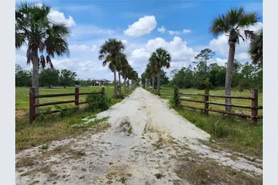 13746 Duke Hwy, Alva, FL 33920 - Photo 2