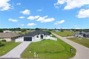 2415 NE 22nd Pl, Cape Coral, FL 33909 - Photo 2