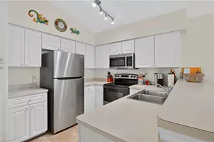 4041 SE 11th Pl, Cape Coral, FL 33904 - Photo 10