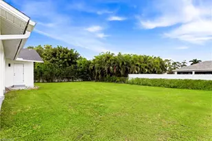 256 SE Santa Barbara Pl, Cape Coral, FL 33990 - Photo 42