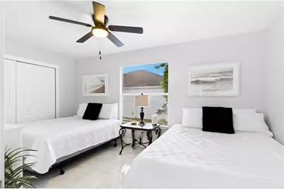 256 SE Santa Barbara Pl, Cape Coral, FL 33990 - Photo 36