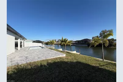 112 NE 6th St, Cape Coral, FL 33909 - Photo 30