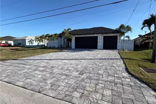112 NE 6th St, Cape Coral, FL 33909 - Photo 2
