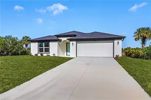 545 Oakshire Ln, Lehigh Acres, FL 33972 - Photo 4