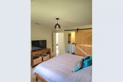 1337 Center Ln, Naples, FL 34110 - Photo 12