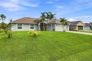 192 Townsend Ct, Lehigh Acres, FL 33972 - Photo 2