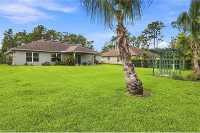 192 Townsend Ct, Lehigh Acres, FL 33972 - Photo 28