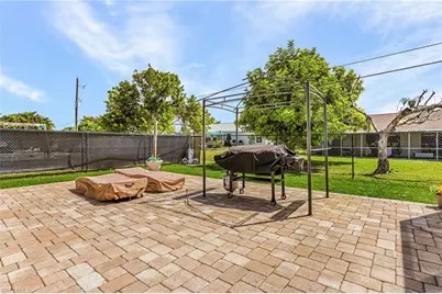 3415 SW 12th Ave, Cape Coral, FL 33914 - Photo 24