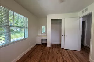 10621 McGregor Blvd, Fort Myers, FL 33919 - Photo 6
