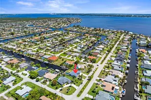 1933 Cornwallis Pkwy, Cape Coral, FL 33904 - Photo 42