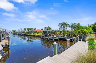1933 Cornwallis Pkwy, Cape Coral, FL 33904 - Photo 38