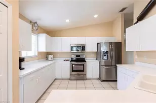 8451 Southbridge Dr, Estero, FL 33967 - Photo 4