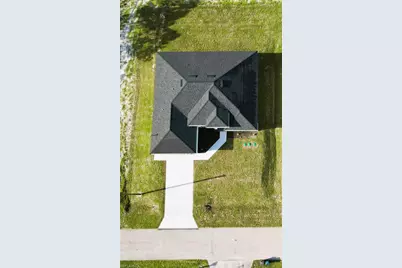 1214 Delores St E, Lehigh Acres, FL 33974 - Photo 4