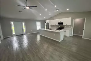 3804 NE 9th Pl, Cape Coral, FL 33909 - Photo 4