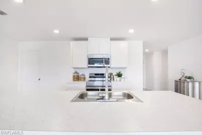 5020 N Rosebud Cir, Labelle, FL 33935 - Photo 2
