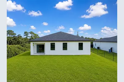 621 Greenbriar Blvd, Lehigh Acres, FL 33972 - Photo 28