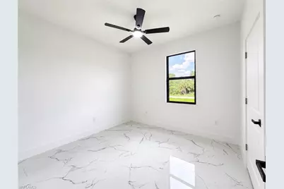621 Greenbriar Blvd, Lehigh Acres, FL 33972 - Photo 14