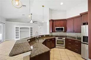 2538 SW 35th Ln, Cape Coral, FL 33914 - Photo 12