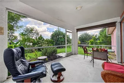 1722 NE 11th St, Cape Coral, FL 33909 - Photo 4