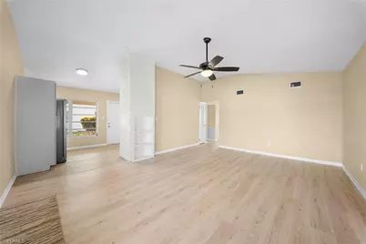275 Lakeview Dr, North Fort Myers, FL 33917 - Photo 4