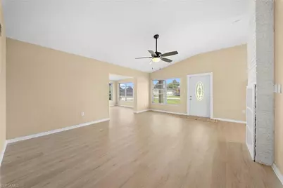 275 Lakeview Dr, North Fort Myers, FL 33917 - Photo 6