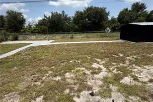 124 Andros St, Lehigh Acres, FL 33936 - Photo 24