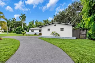 1380 Stadler Dr, Fort Myers, FL 33901 - Photo 2