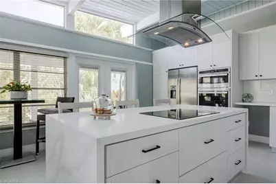 434 Lagoon Dr, Sanibel, FL 33957 - Photo 6