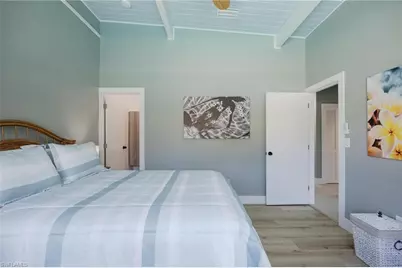 434 Lagoon Dr, Sanibel, FL 33957 - Photo 38
