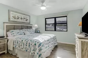 543 Seaview Ct, Marco Island, FL 34145 - Photo 18