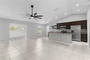 475 NE 3rd Pl, Cape Coral, FL 33909 - Photo 16