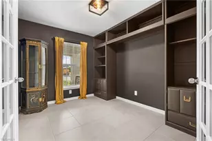 475 NE 3rd Pl, Cape Coral, FL 33909 - Photo 26