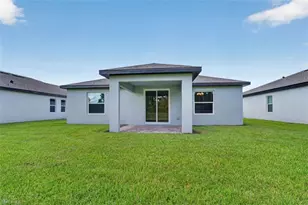 243 Lakeside Breeze Wy, Lehigh Acres, FL 33936 - Photo 4