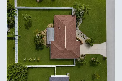 313 SE 3rd St, Cape Coral, FL 33990 - Photo 8