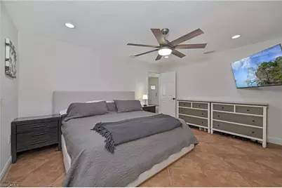 313 SE 3rd St, Cape Coral, FL 33990 - Photo 18