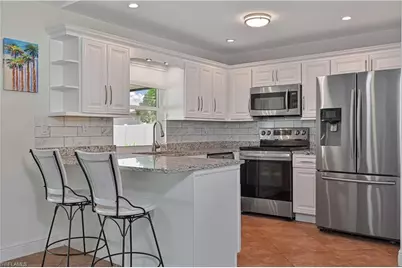 313 SE 3rd St, Cape Coral, FL 33990 - Photo 2