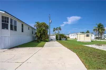 61 Oyster Bay Ln, Fort Myers Beach, FL 33931 - Photo 4