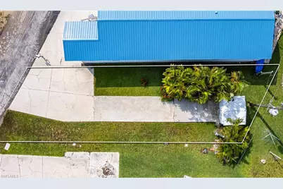 61 Oyster Bay Ln, Fort Myers Beach, FL 33931 - Photo 2