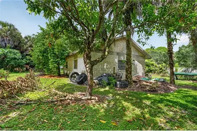 940 17th St SW, Naples, FL 34117 - Photo 38