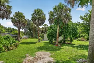 940 17th St SW, Naples, FL 34117 - Photo 32