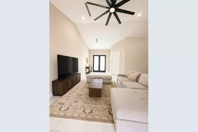 302 SW 14th Ave, Cape Coral, FL 33993 - Photo 8