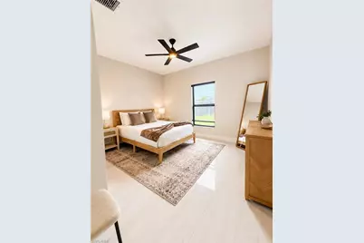 302 SW 14th Ave, Cape Coral, FL 33993 - Photo 12