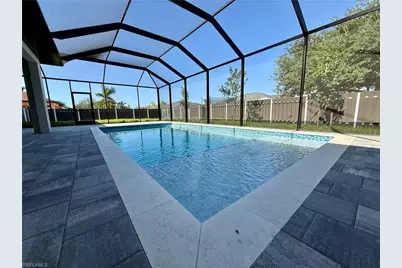 302 SW 14th Ave, Cape Coral, FL 33993 - Photo 2
