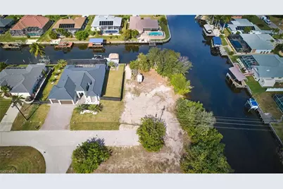 201 SW 40th St, Cape Coral, FL 33914 - Photo 12